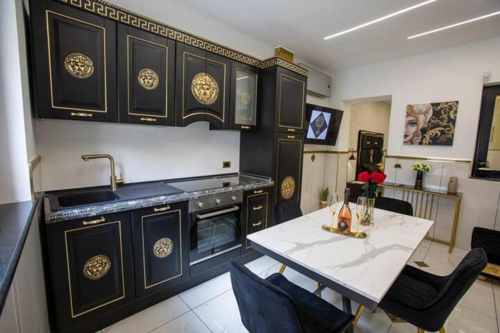 Gd Luxury Suite Рандацо Екстериор снимка